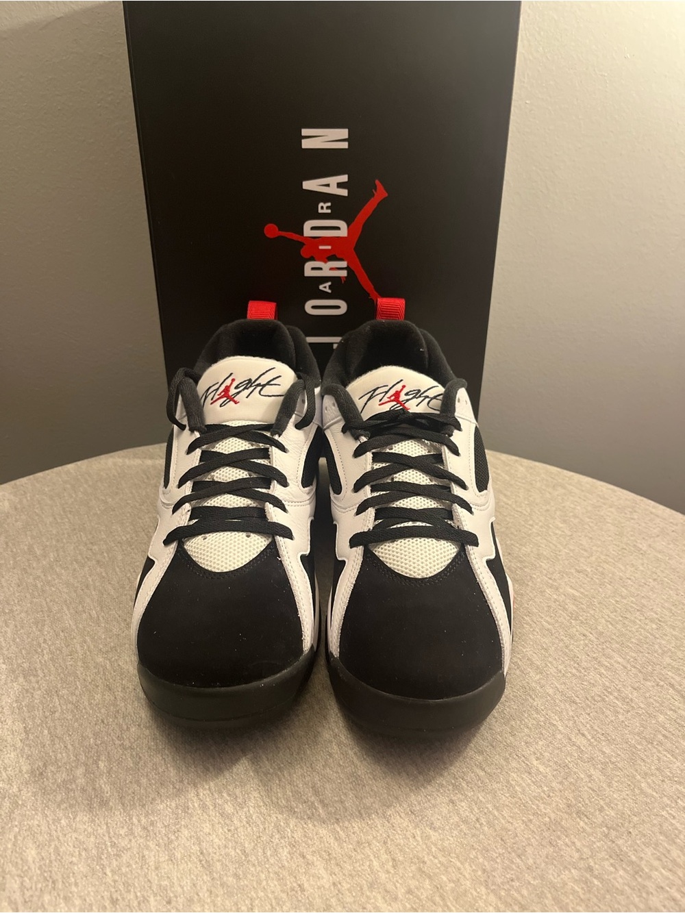 Nike Air Jordan MVP 92 White Black Gym Red Sneakers Men's Size 10 HQ3950-103 - Picture 3 of 12
